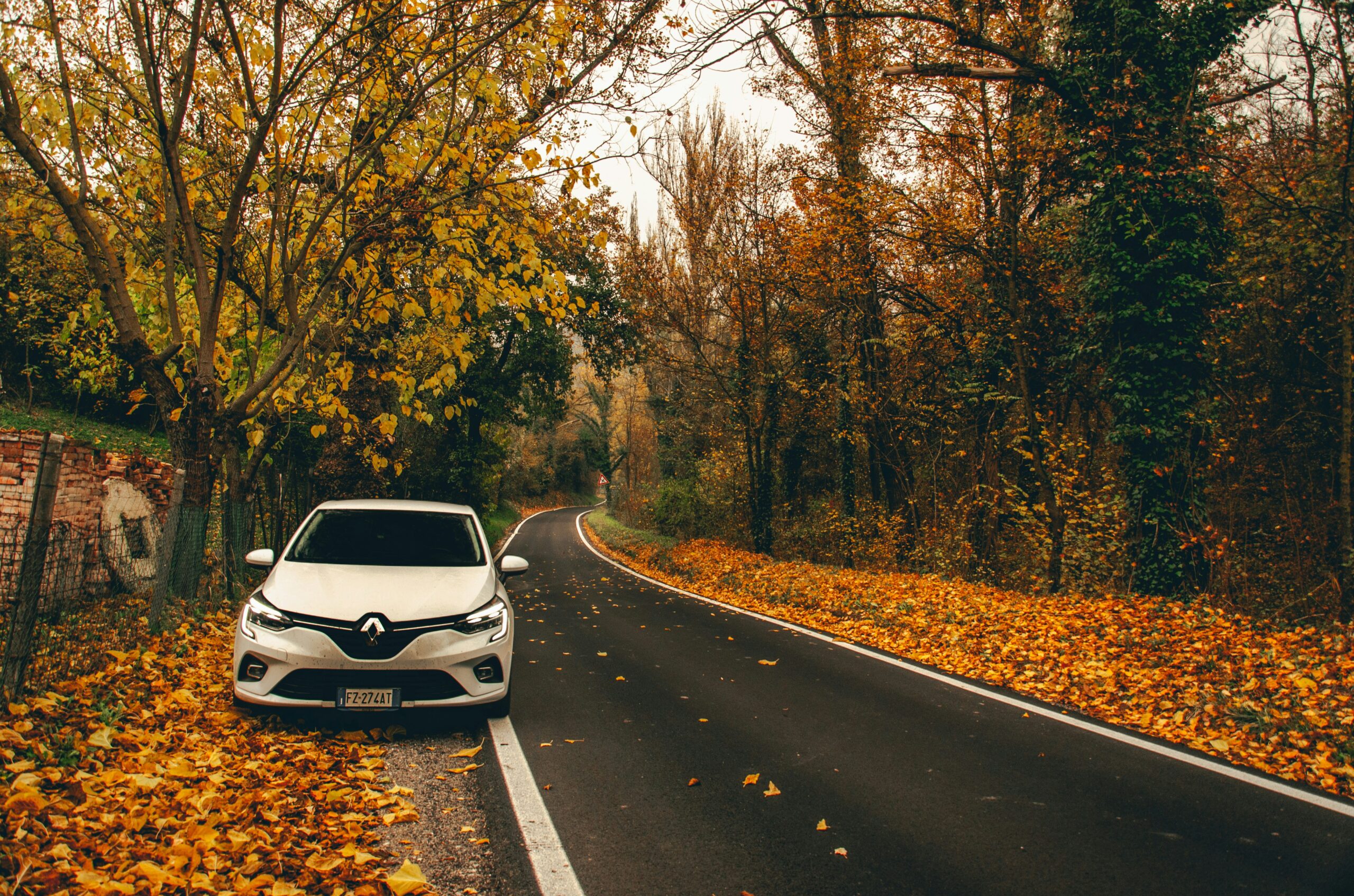 découvrez la fiche technique complète de la renault clio iv : moteurs, dimensions, équipements et prix. trouvez tous les détails sur la célèbre citadine sur notre site.