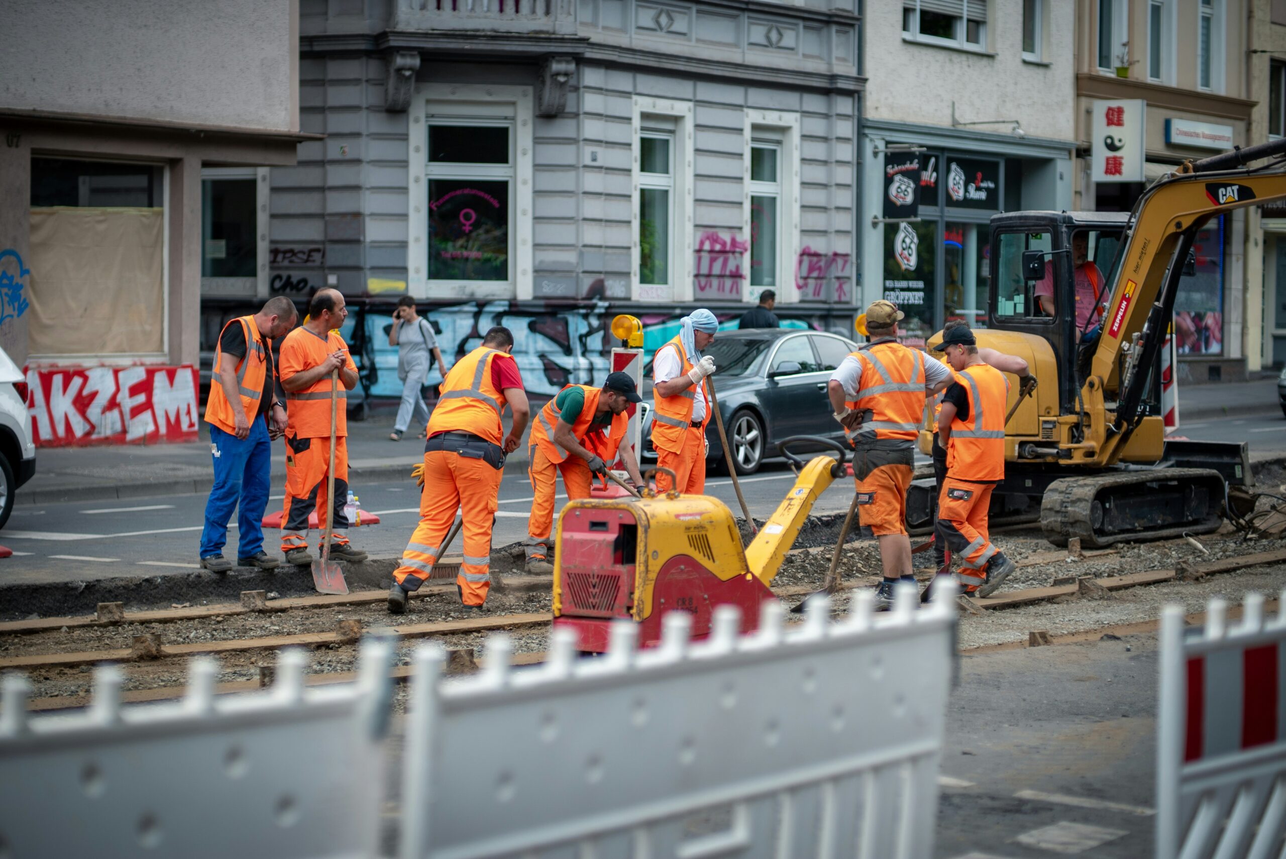 découvrez notre service de rénovation automobile pour redonner vie à votre véhicule. que ce soit pour une remise à neuf ou une personnalisation, notre équipe d'experts est là pour transformer votre voiture selon vos envies et la rendre comme neuve.