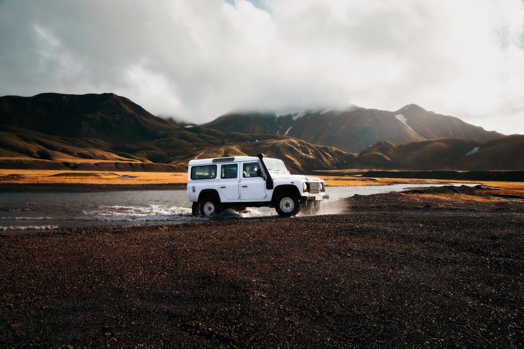 découvrez les voitures les plus chères au monde, alliant luxe, performance et exclusivité. plongez dans l'univers des automobiles de prestige et explorez les modèles qui redéfinissent le concept de richesse sur quatre roues.