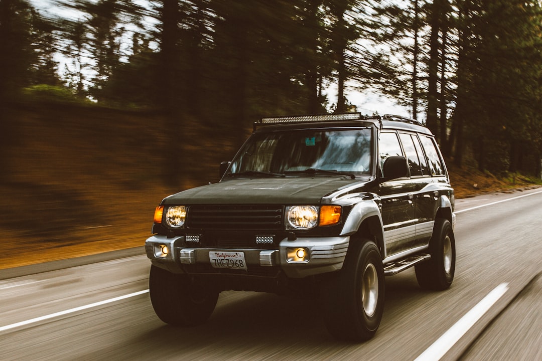 découvrez la jeep avenger, un suv audacieux alliant design moderne, performances robustes et technologies innovantes. préparez-vous à explorer de nouveaux horizons avec style et confiance.